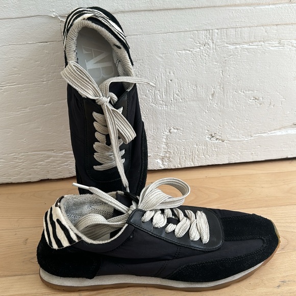 Zara blk/wht suede/zebra sneakers. Size 40. Lightweight. - Picture 2 of 5